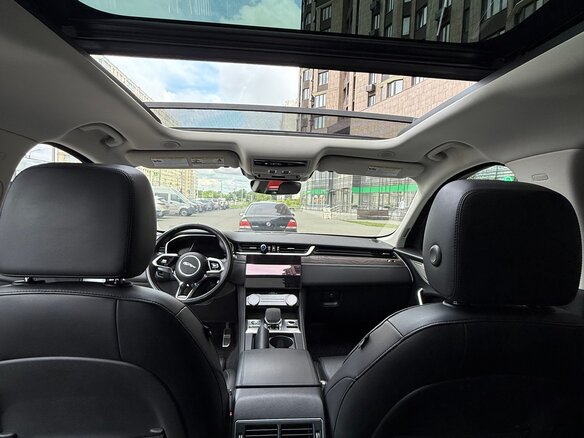 2021 Jaguar F-Pace I Рестайлинг, белый, 5000000 рублей - вид 12