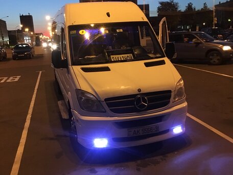 2011 Mercedes-Benz Sprinter, белый, 2500000 рублей, вид 2