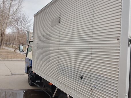 1995 Isuzu Elf (N-series), бежевый, 1300000 рублей, вид 3