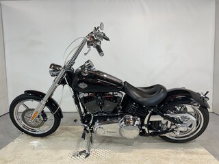 2008 Harley-Davidson Rocker C, чёрный, 910000 рублей, вид 2