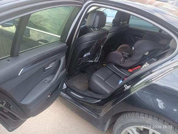 2013 BMW 5 серии 520d VI (F10/F11/F07), чёрный, 1700000 рублей - вид 9