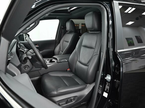 2023 Toyota Land Cruiser 300 Series, чёрный, 9900000 рублей - вид 10