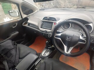 2013 Honda Fit II, белый, 750000 рублей, вид 4