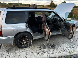 1998 Subaru Forester I, серебристый, 650000 рублей, вид 4