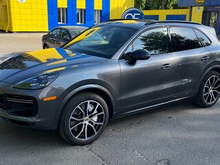 2018 Porsche Cayenne Turbo III, серебристый, 6585408 рублей, вид 1