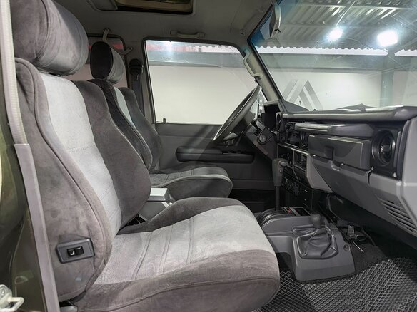 1993 Toyota Land Cruiser 70 Series, коричневый, 7499000 рублей - вид 14