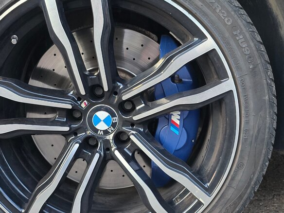2013 BMW X6 M I (E71) Рестайлинг, белый, 2000000 рублей - вид 15