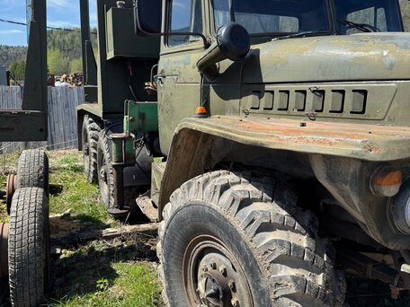 1993 Урал 4320, зелёный, 1200000 рублей, вид 1