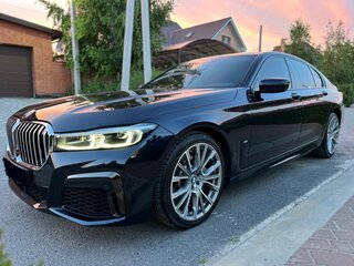2021 BMW 7 серии 730i VI (G11/G12) Рестайлинг, чёрный, 7000000 рублей, вид 3