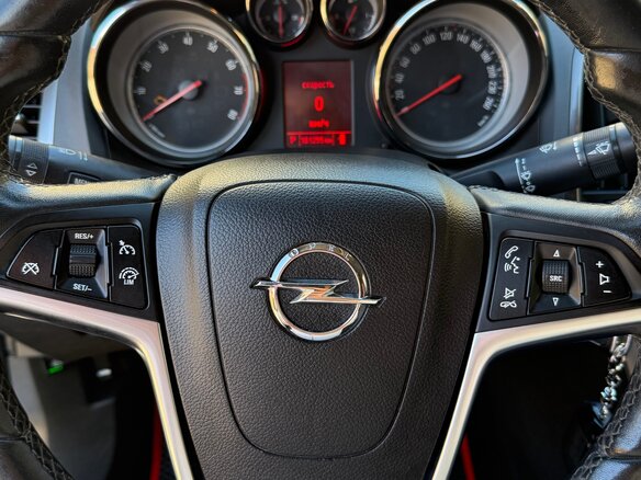 2014 Opel Astra J Рестайлинг, коричневый, 870000 рублей - вид 6