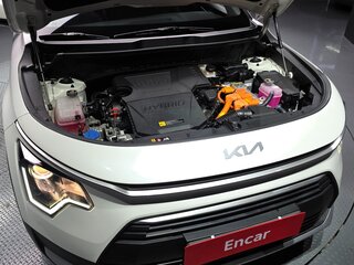 2023 Kia Niro II, белый, 2370000 рублей, вид 5