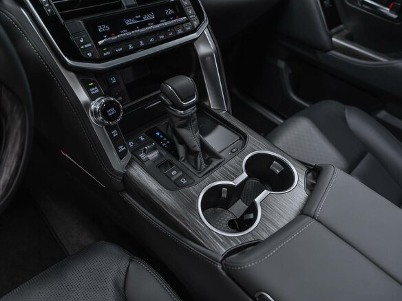 2026 Toyota Land Cruiser 300 Series, белый, 14850000 рублей - вид 14