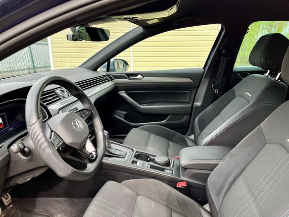 2018 Volkswagen Passat Alltrack B8, синий, 2800000 рублей - вид 16