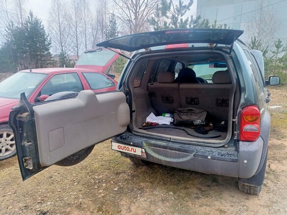 2002 Jeep Liberty (North America) I, зелёный, 600000 рублей - вид 9