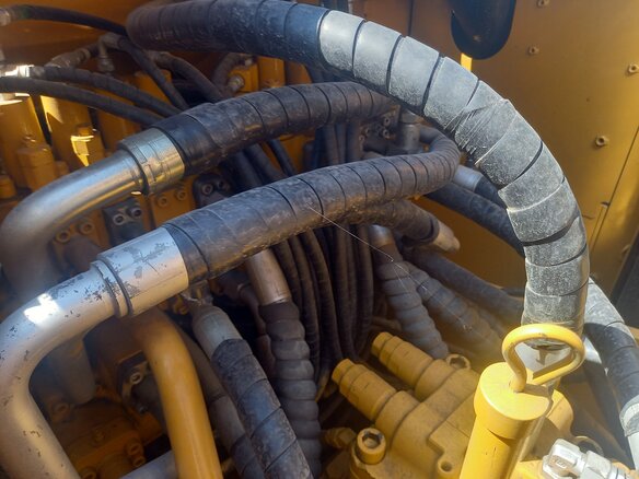 2016 Caterpillar 320D, жёлтый, 6400000 рублей - вид 13