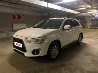 2013 Mitsubishi ASX I Рестайлинг, белый, 825000 рублей, вид 1