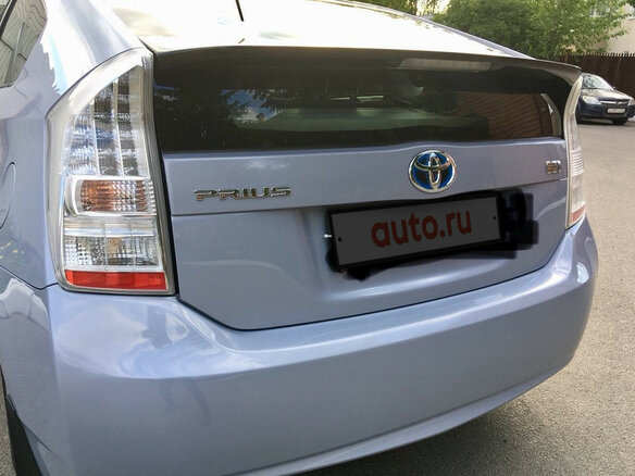 2010 Toyota Prius III (XW30), голубой - вид 6