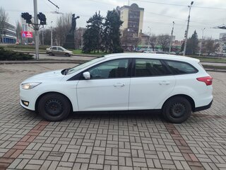 2018 Ford Focus III Рестайлинг, белый, 1250000 рублей, вид 3