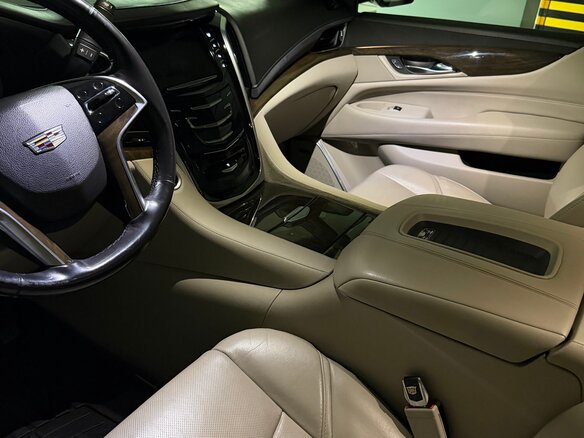 2018 Cadillac Escalade IV, бежевый, 4140000 рублей - вид 24