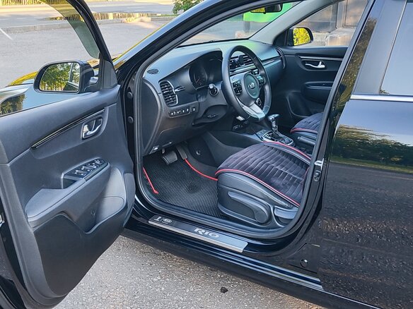 2018 Kia Rio IV, чёрный, 1430000 рублей - вид 10