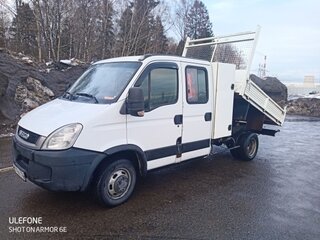 2009 Iveco Daily, белый, 2000000 рублей, вид 1