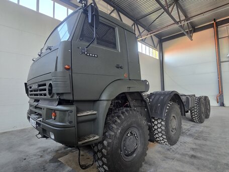2018 КамАЗ 6560, зелёный, 11000000 рублей, вид 1