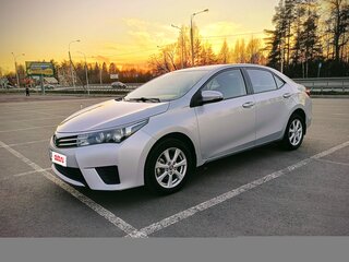 2013 Toyota Corolla XI (E160, E170, E180), серебристый, 950000 рублей, вид 2