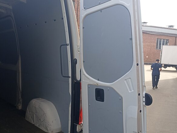 2018 Mercedes-Benz Sprinter, белый, 3600000 рублей - вид 5