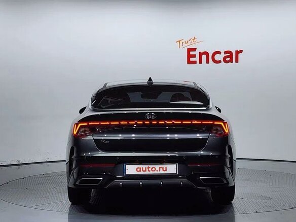 2021 Kia K5 III, серый, 2650000 рублей - вид 3