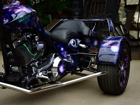 2016 Harley-Davidson Road King, фиолетовый, 3100000 рублей, вид 4