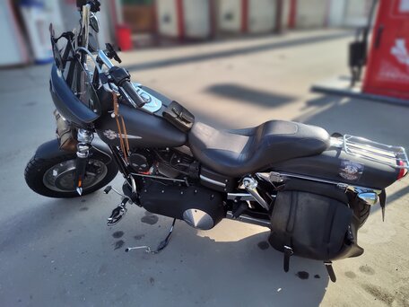 2009 Harley-Davidson Fat Bob, чёрный, 800000 рублей, вид 2