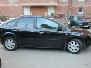 2007 Ford Focus II Рестайлинг, чёрный, 600000 рублей, вид 5