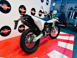 2026 Husqvarna 701 Enduro, белый, 1550000 рублей, вид 3
