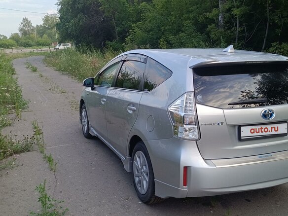 2011 Toyota Prius Alpha I (ZVW40/41), серебристый, 1380000 рублей - вид 5