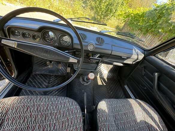 1994 Lada (ВАЗ) 2106 4-speed, бежевый, 1000000 рублей - вид 5