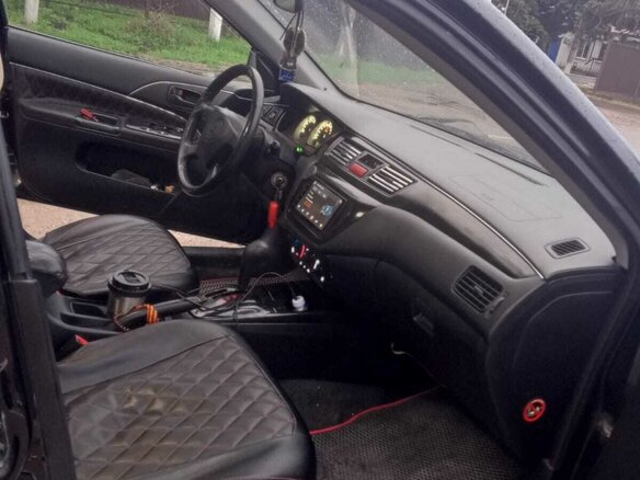 2005 Mitsubishi Lancer IX, чёрный, 450000 рублей - вид 5