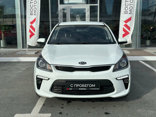 2018 Kia Rio IV, белый, 1365000 рублей, вид 1