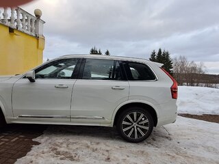 2021 Volvo XC90 B5 II Рестайлинг 1, белый, 5700000 рублей, вид 4
