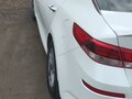 2020 Kia Optima IV Рестайлинг, белый, 1800000 рублей - вид 5