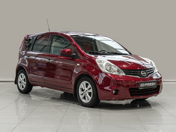 2011 Nissan Note I Рестайлинг, красный