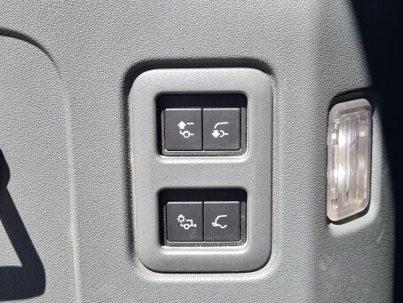 2020 Land Rover Defender 110 II, зелёный, 4750000 рублей - вид 13