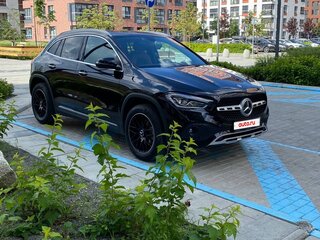 2021 Mercedes-Benz GLA 200 II (H247), чёрный, 3700000 рублей, вид 1