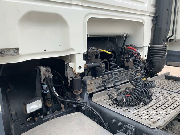 2017 DAF XF 105, белый - вид 14