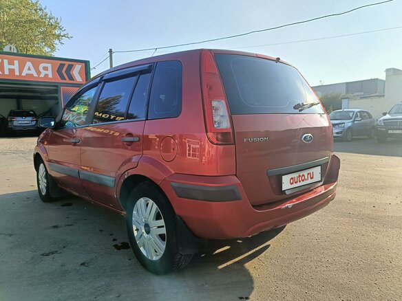 2007 Ford Fusion I Рестайлинг, красный, 430000 рублей - вид 4