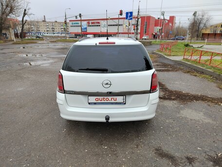 2012 Opel Astra H Рестайлинг, белый, 800000 рублей, вид 3