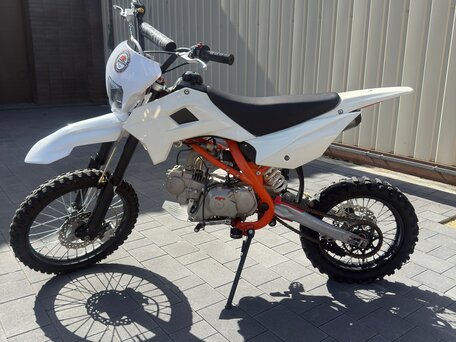 2024 Kayo Basic TT125, белый, 70000 рублей, вид 2