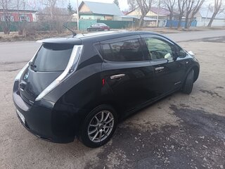 2013 Nissan Leaf (EM57) I (ZE0/AZE0), чёрный, 1300000 рублей, вид 3