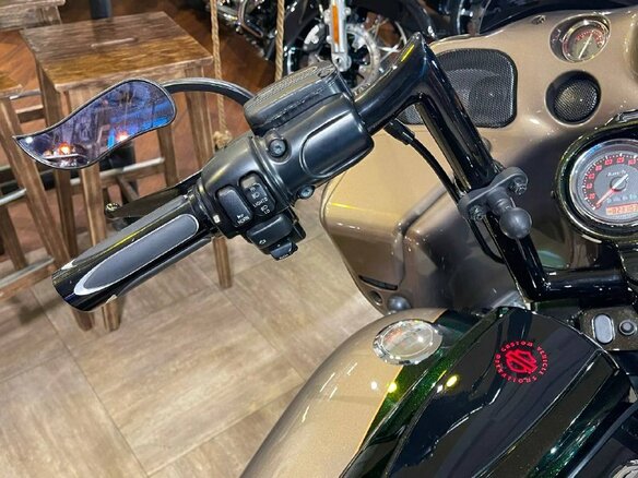 2012 Harley-Davidson CVO Road Glide, чёрный, 1500000 рублей - вид 10