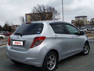 2011 Toyota Vitz III (XP130), серый, 650000 рублей, вид 5