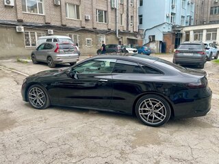 2021 Mercedes-Benz E-Класс 200 V (W213, S213, C238) Рестайлинг, чёрный, 5500000 рублей, вид 5